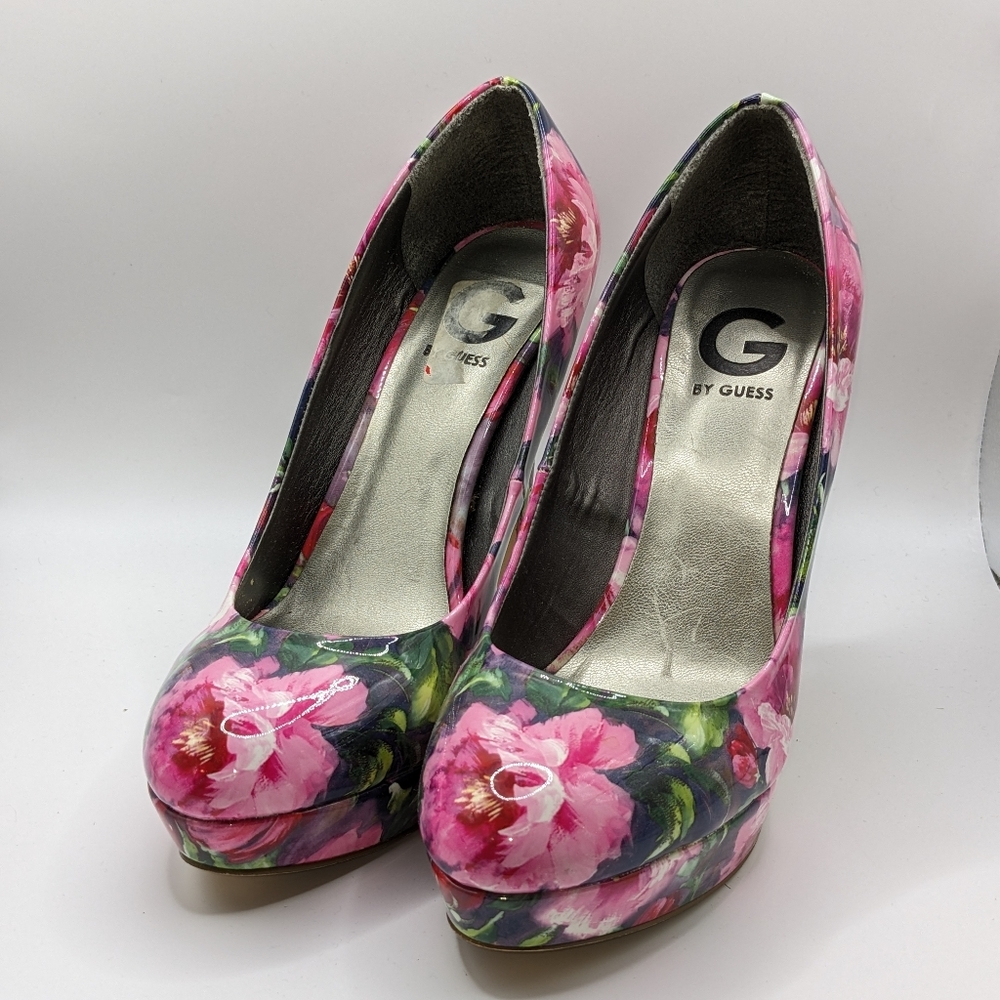 G by GUESS Winna Floral Pink Round Toe Platform Sole Pumps 9M